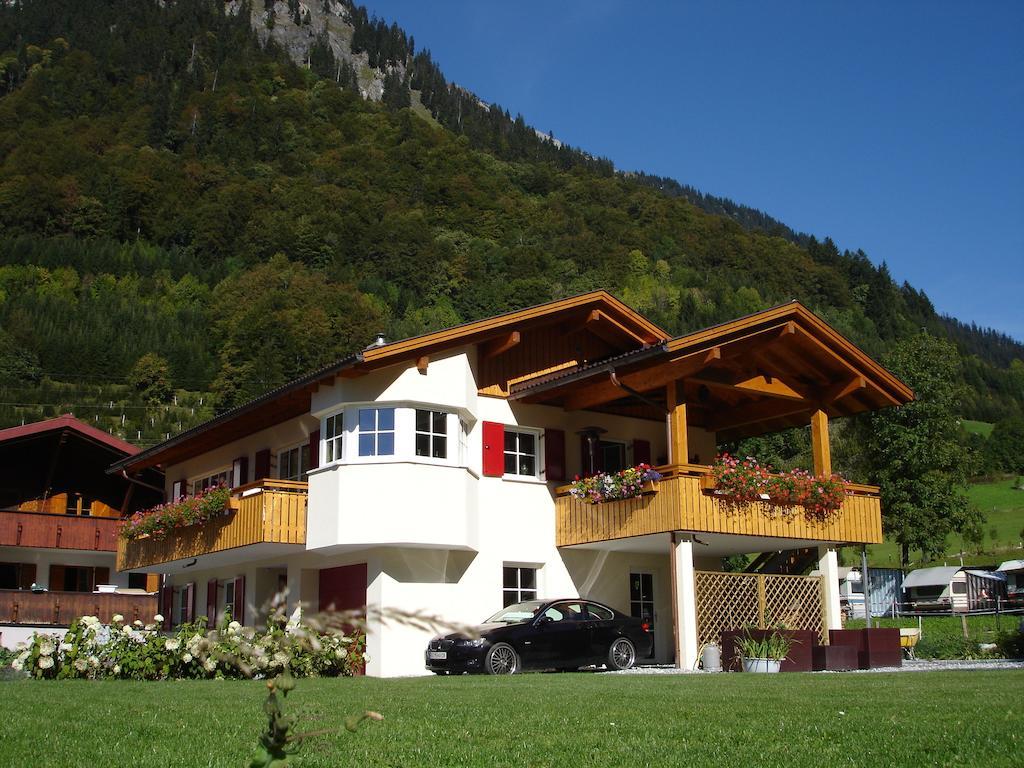 Appartement Haus Telisia à Klosterle am Arlberg Extérieur photo