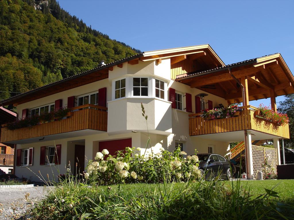Appartement Haus Telisia à Klosterle am Arlberg Extérieur photo